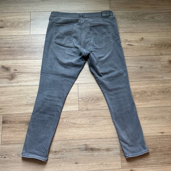 Levi’s 311 Gray Skinny Jeans - Picture 3 of 3